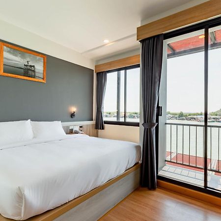 The Blue C Donsak Hotell Surat Thani Exteriör bild